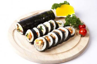 美式寿司和日式寿司有什么区别？吃寿司为什么要沾芥末
